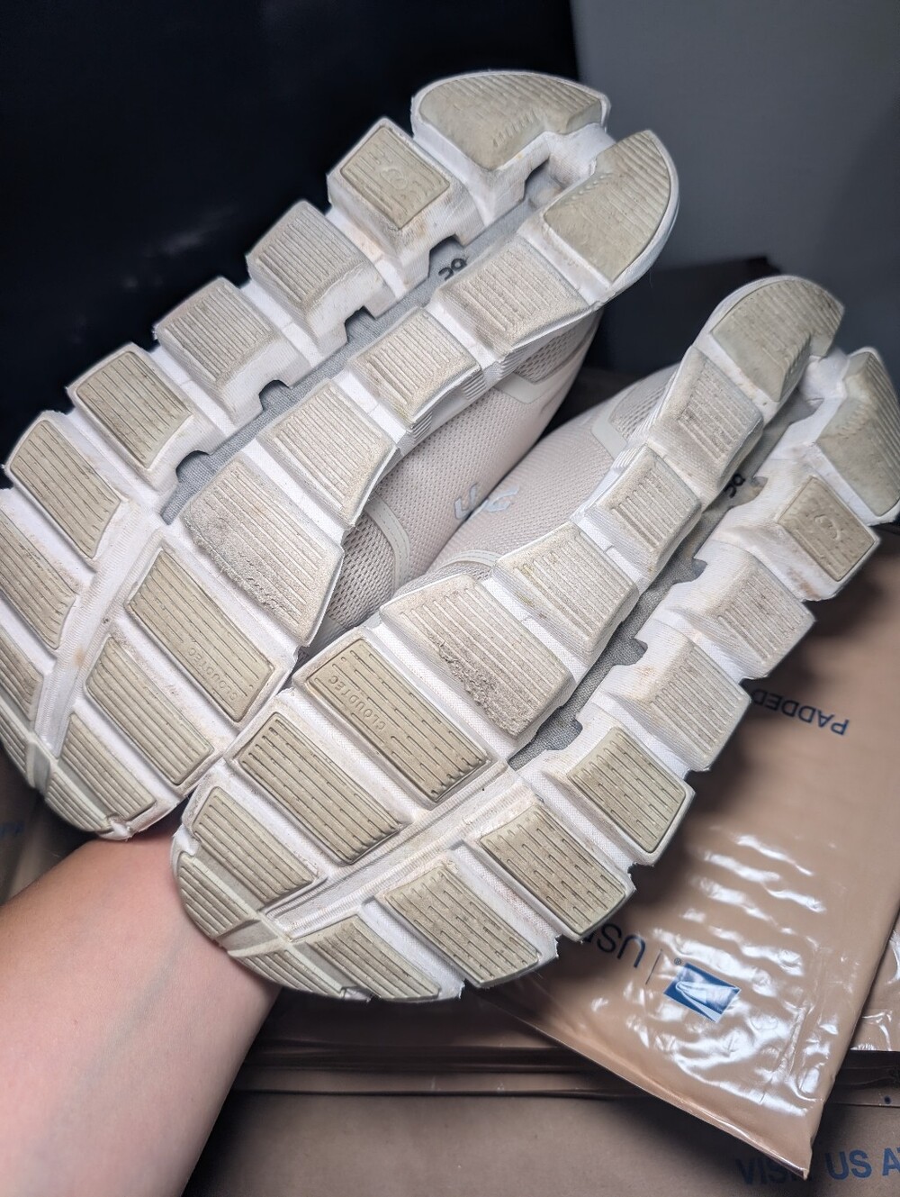 On Cloud Running Shoes White Cream Women's Size 7.5 Athletic Sneakers - Picture 7 of 7